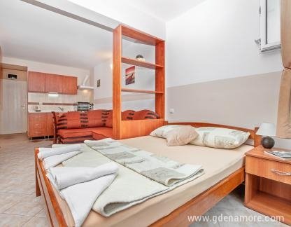 Appartements Villa Popović, , logement privé à Orahovac, Monténégro - 6 (1)